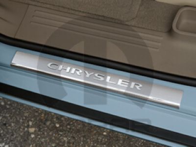 Chrysler 82210737